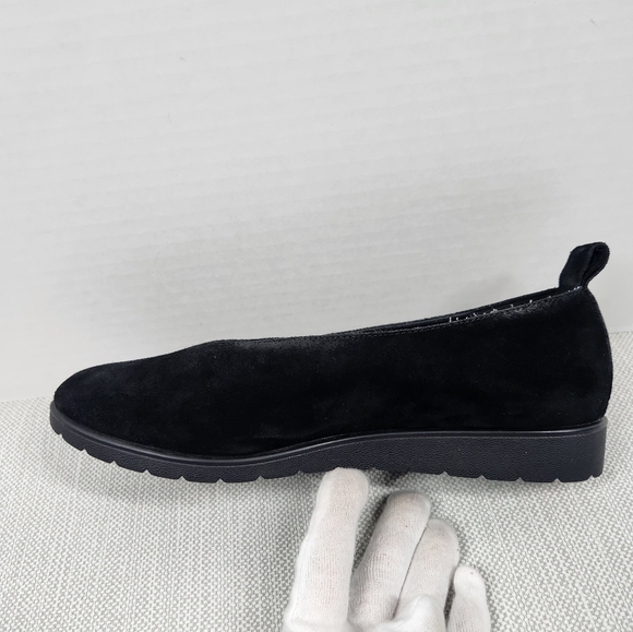 Eileen Fisher humor size 9.5 black suede wedge flats - Picture 4 of 13